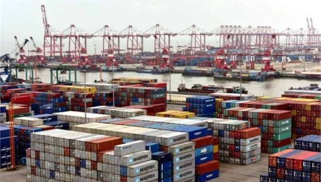 Κινεζική αντεπίθεση με δασμούς σε 128 προϊόντα των ΗΠΑ